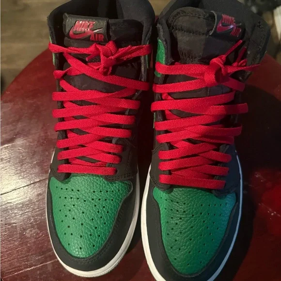Air Jordan 1 Green Pine